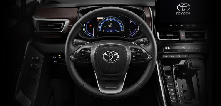 nội thất toyota innova cross